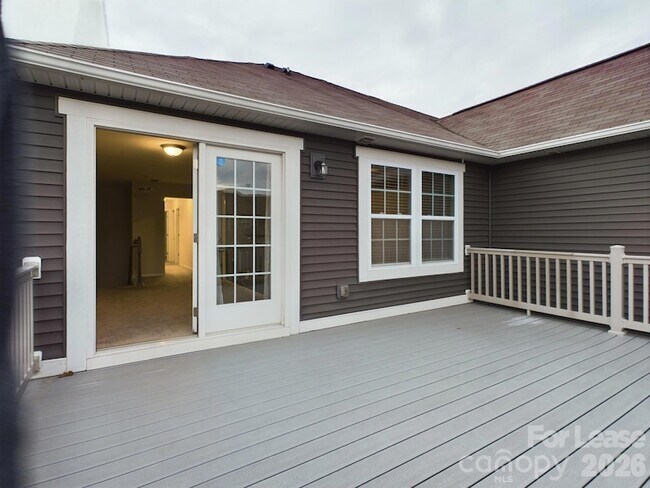 Building Photo - 6624 Berewick Commons Pkwy