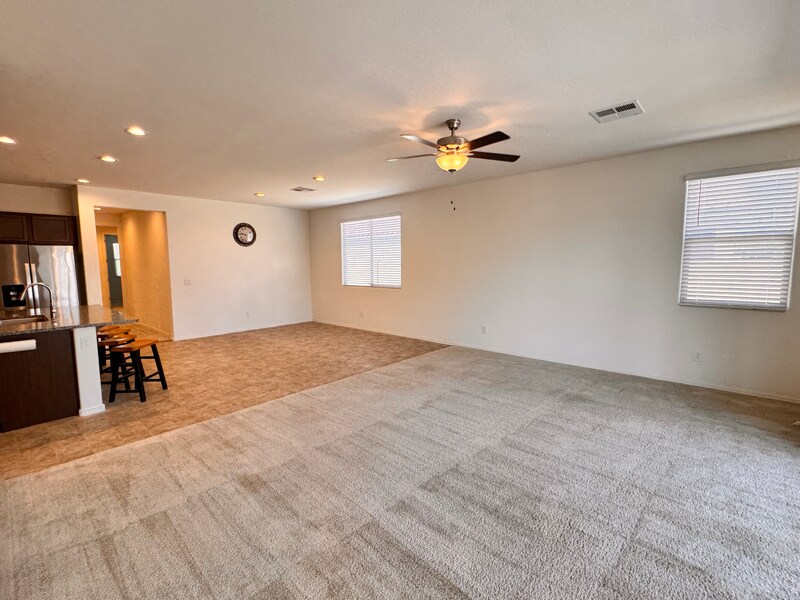 Building Photo - 786 W Palo Verde Dr