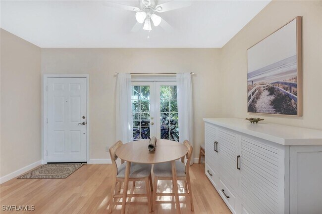 Building Photo - 818 Tanbark Dr