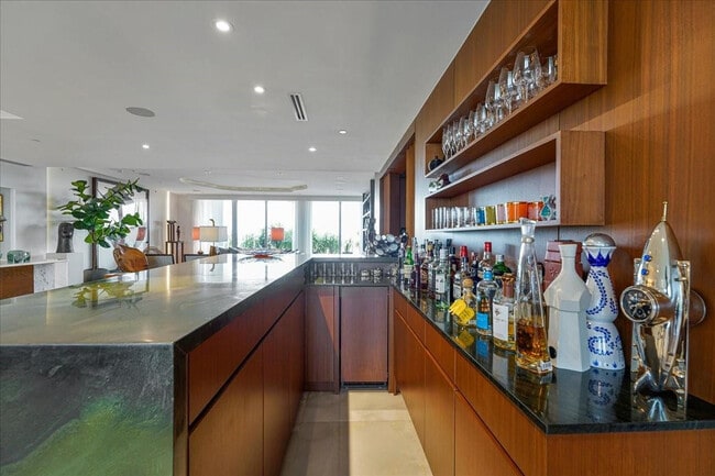 Building Photo - 1180 N Federal Hwy