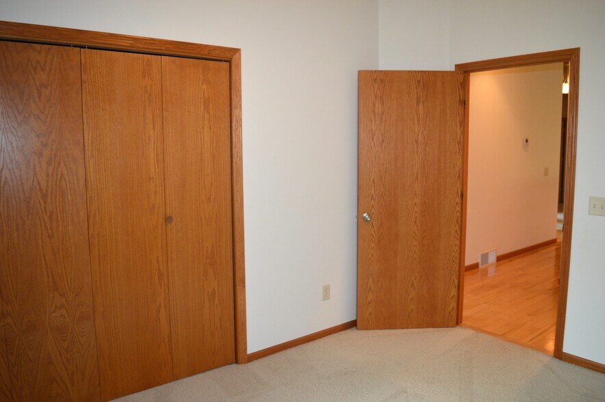Building Photo - 4734 Bergamot Way