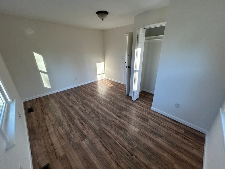 Building Photo - 150 Plattekill Ardonia Rd