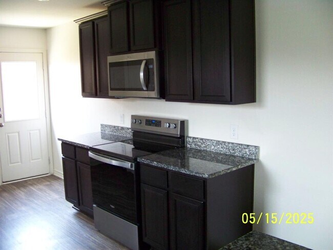 Building Photo - 108 Sunnymeade Ln
