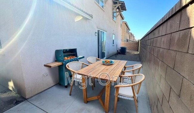 Building Photo - 124 Citron Ct