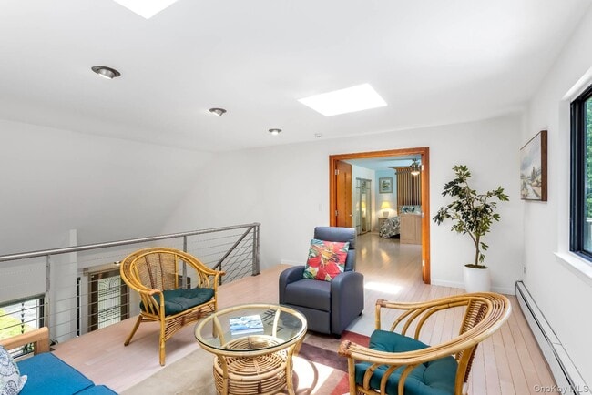 Building Photo - 6 Strathmore Ct