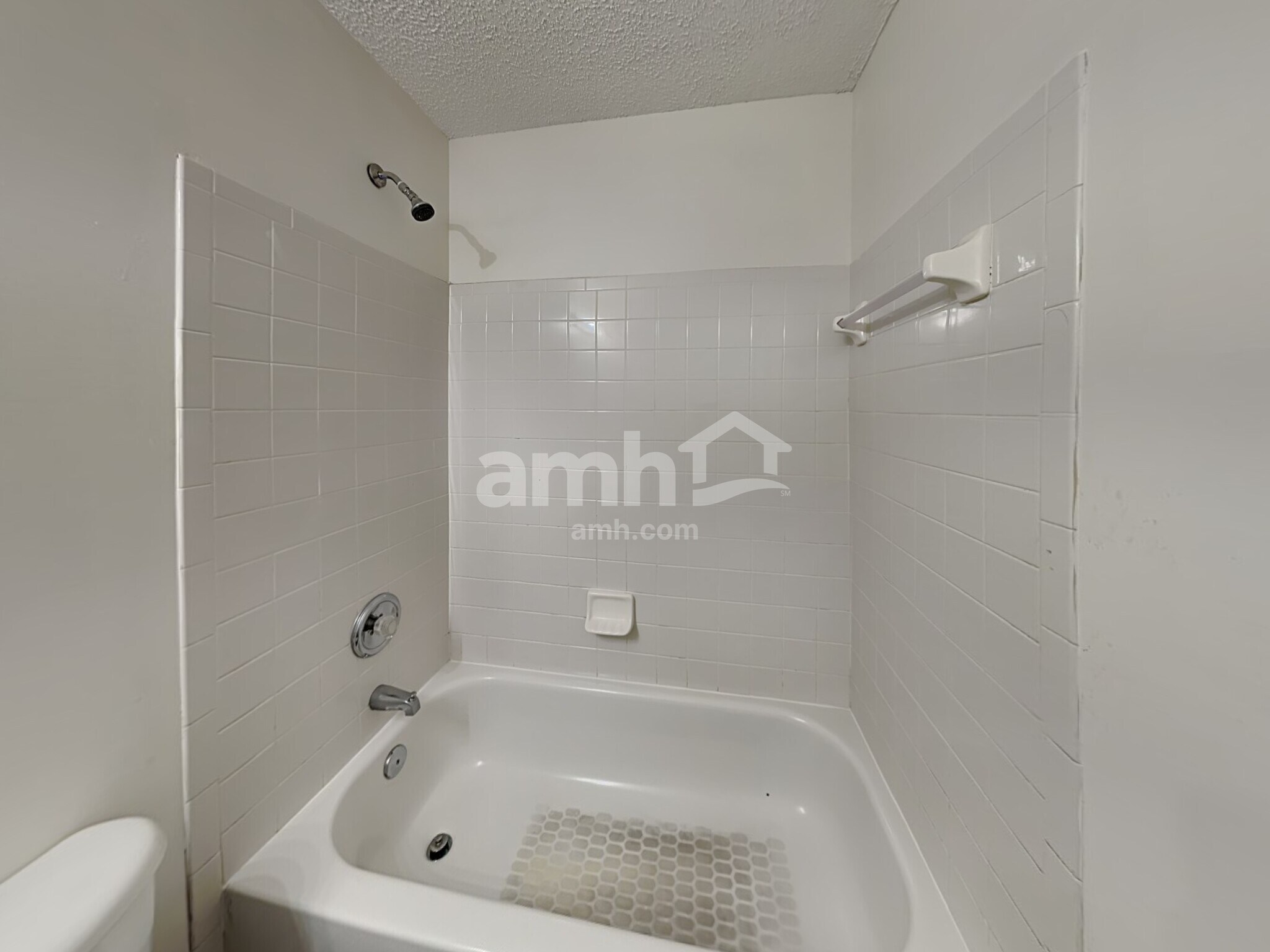 Building Photo - 10126 Illoria Dr