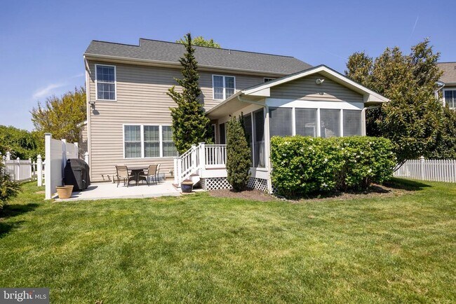 Building Photo - 740 Hickory Limb Cir
