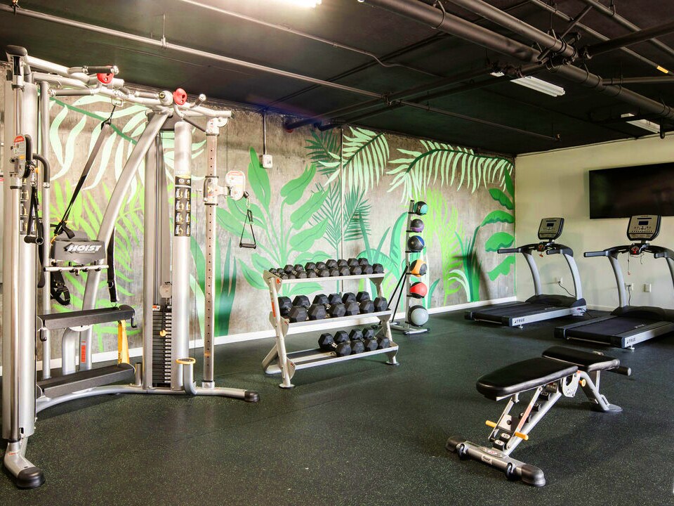 Building Photo - 654 N Virgil Ave