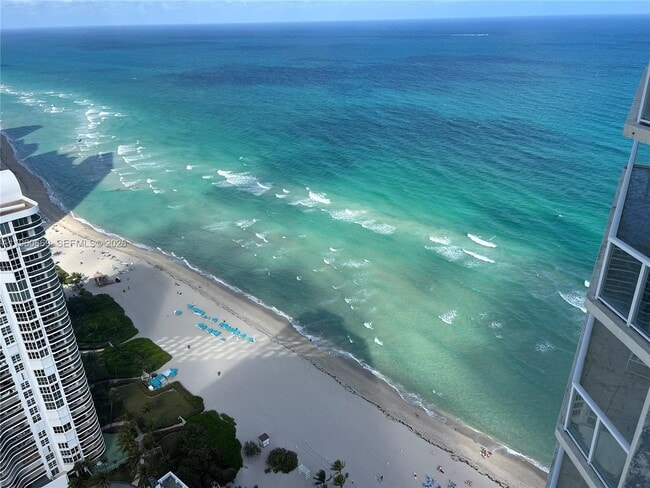 Building Photo - 16699 Collins Ave