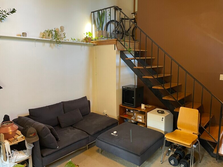 Living Room - 3246 NE 85th St