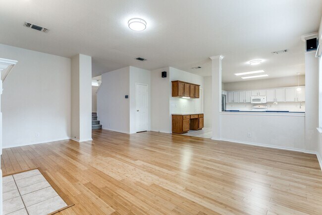 Building Photo - 4-BEDROOM IN PRESTON HOLLOW