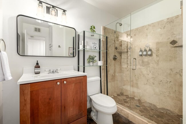 Building Photo - 8335 E Weldon Ave