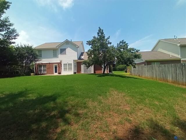 Building Photo - 105 Knotting Pl