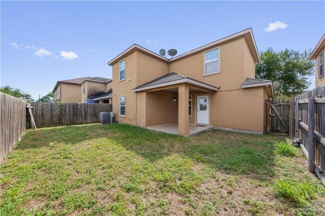 Building Photo - 3005 Treasure Haven Dr