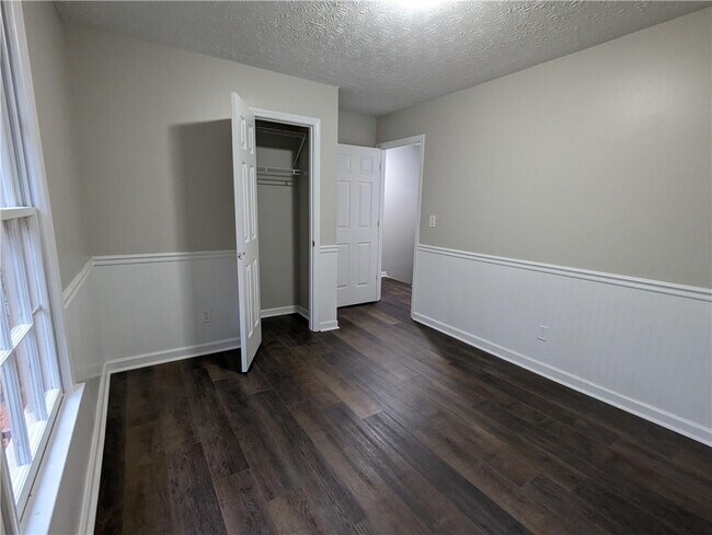 Building Photo - 3930 Genoa Ct