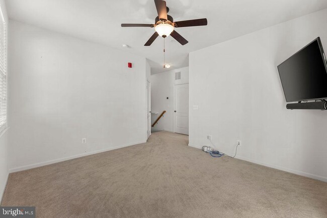 Building Photo - 19441 Promenade Dr