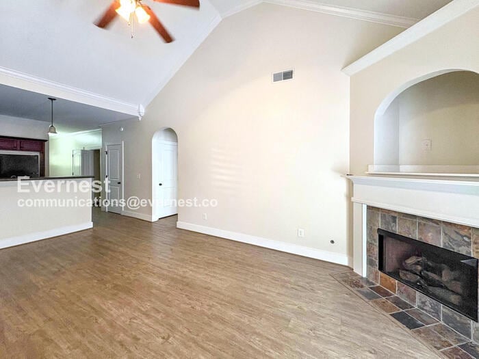 Building Photo - 107 Singapore Cir