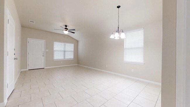 Building Photo - ALL TILE LUXURY DUPLEX IN KILLEEN CLOSE TO FORT HOOD ONLY $1395!!!!