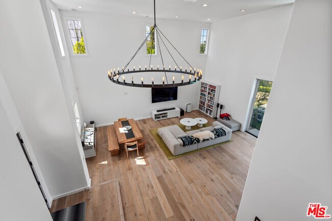 Building Photo - 23477 Palm Dr