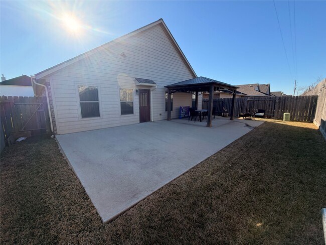 Building Photo - 21106 Kirkland Woods Dr