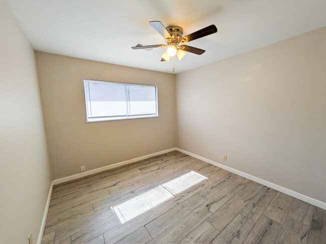 Building Photo - 2109 Coronado Pl