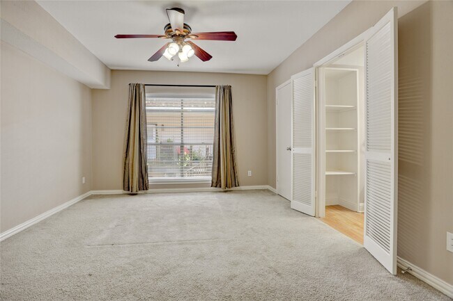 Building Photo - 1807 Stoney Brook Dr