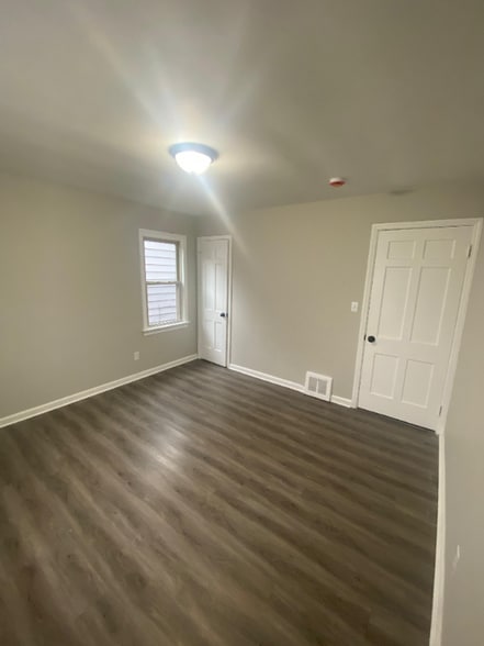 Building Photo - 13728 Tyler Ave