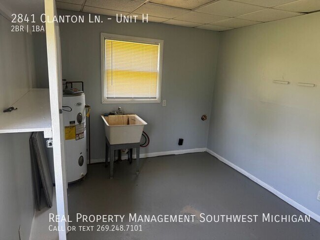 Building Photo - 2841 Clanton Ln