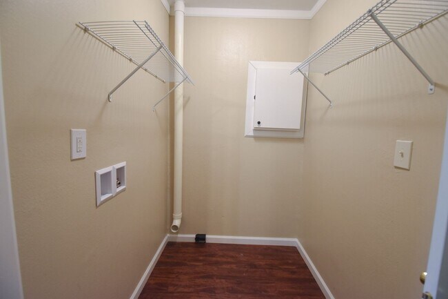 Building Photo - 2149 US-40