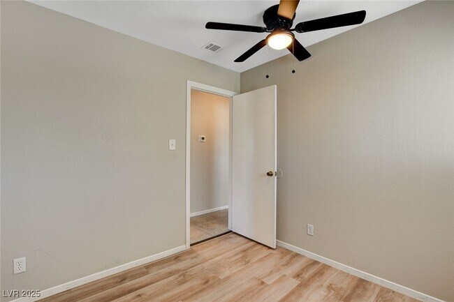 Building Photo - 620 Palmhurst Dr