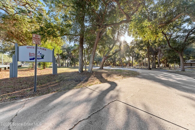 Building Photo - 420 S Tropical Trail