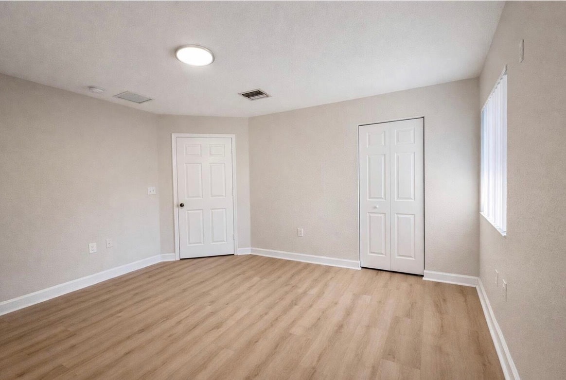 Building Photo - 5122 NW 30th Ln