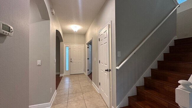 Building Photo - 418 Brentwood Club Cove