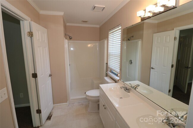 Building Photo - 7130 Lanark Ct