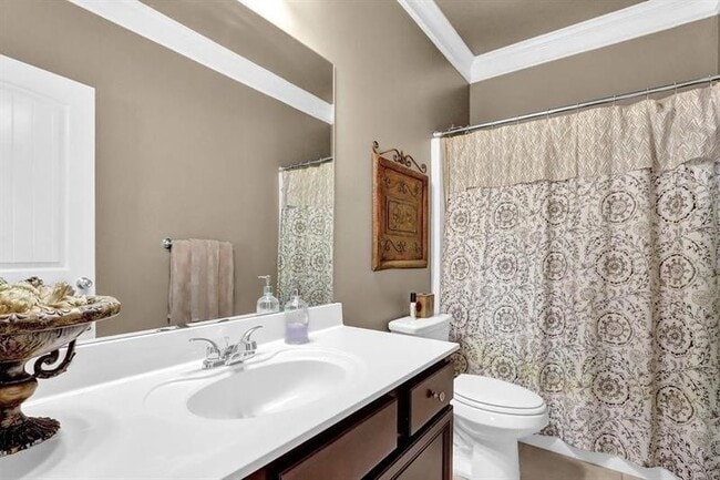 Building Photo - 4960 Wilshire Crossing