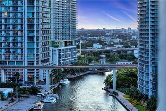 Building Photo - 31 SE 5th St