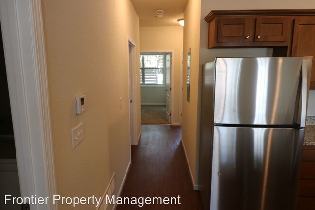 Building Photo - 1024 Fremont St