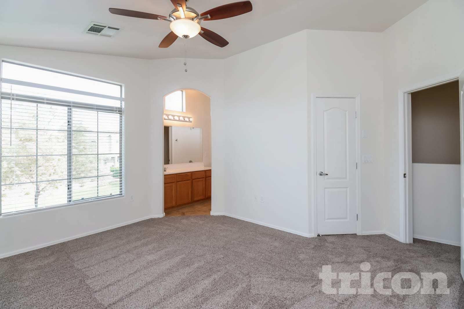 Building Photo - 1350 S Greenfield Rd