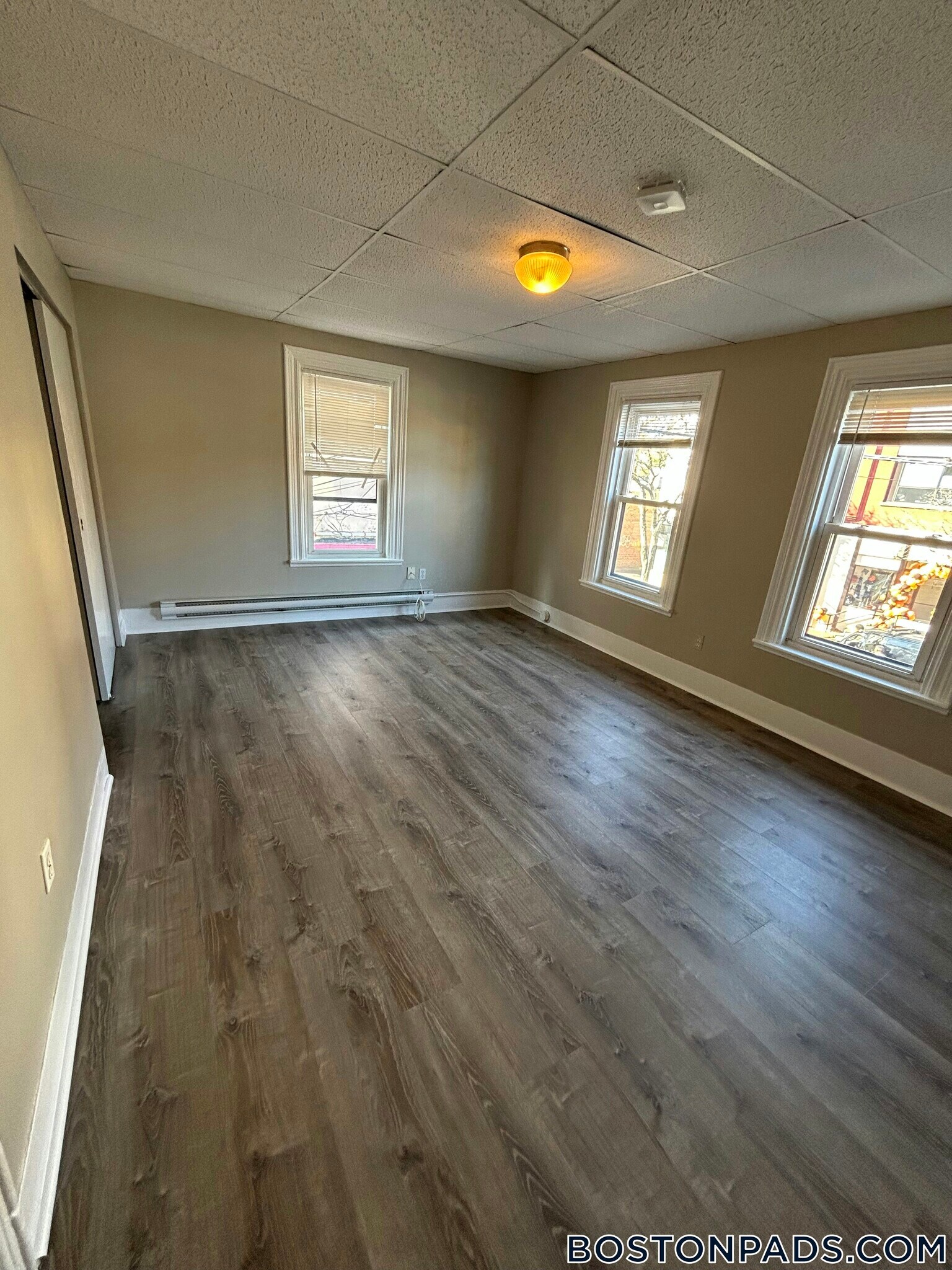 Building Photo - 12 Lincoln St