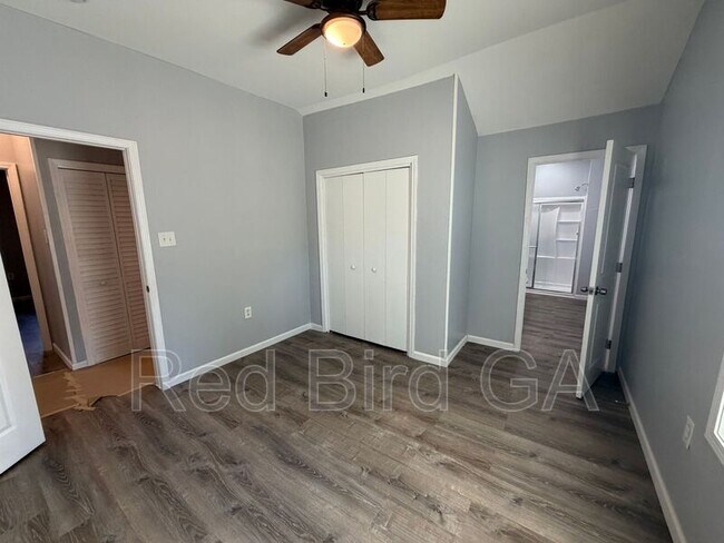 Building Photo - 311 Hunter St