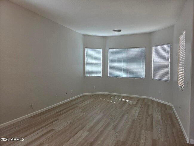 Building Photo - 13426 W Jacobson Dr