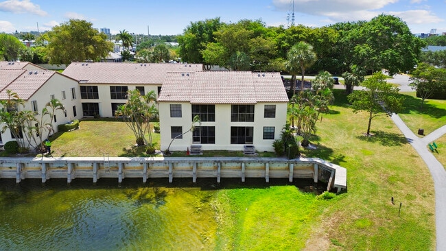 Building Photo - 2600 Greenwood Terrace