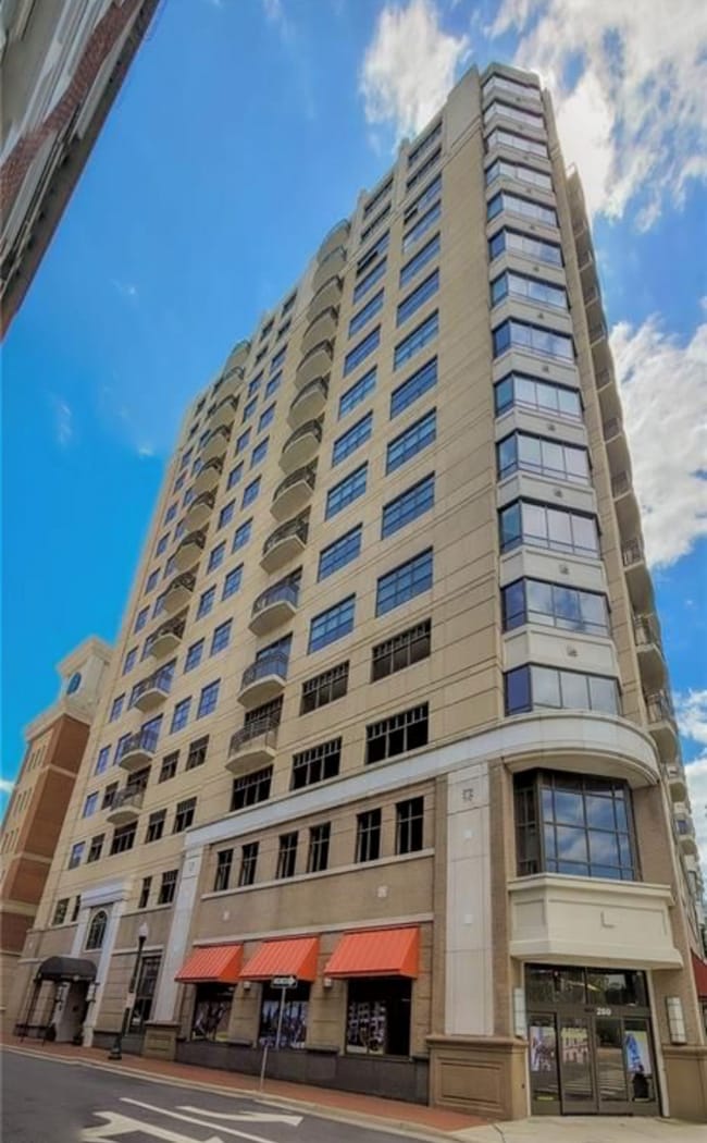 Harbor Heights - 123 College Pl