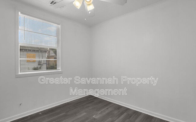 Building Photo - 612 W 42nd St