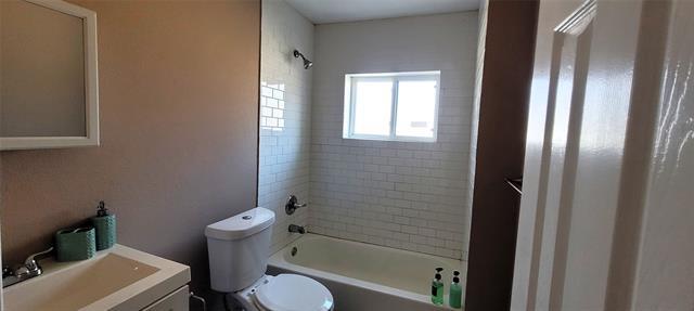 Building Photo - 5821 Black Oak Ln