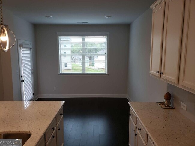 Building Photo - 4735 Watkins Wy