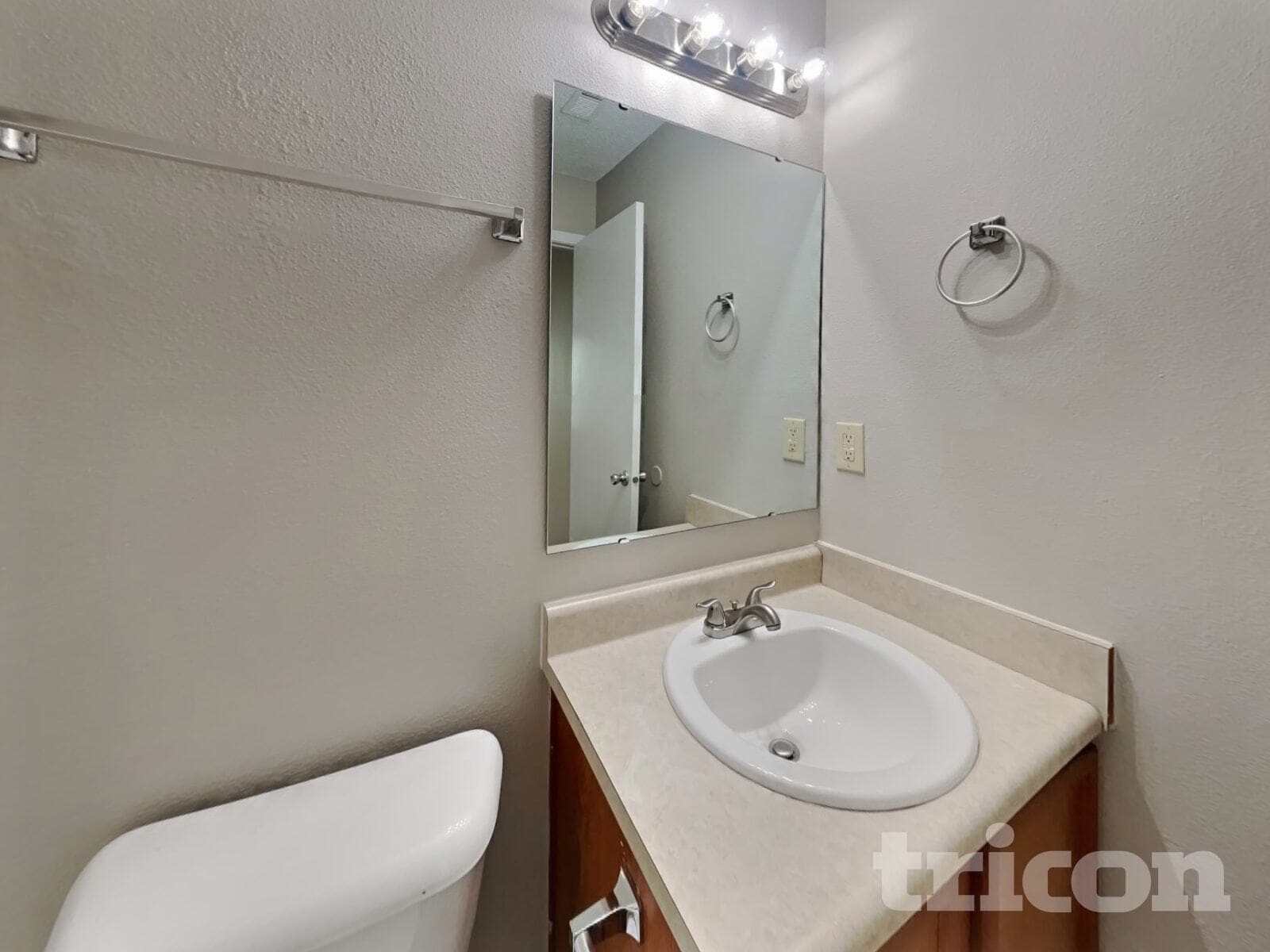 Building Photo - 2720 Redland Ln