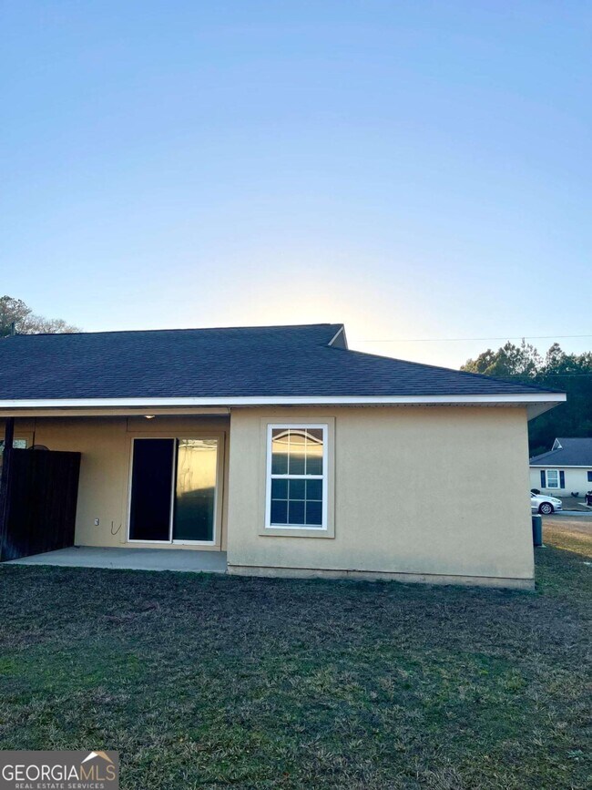 Building Photo - 409 Lawnwood Ct