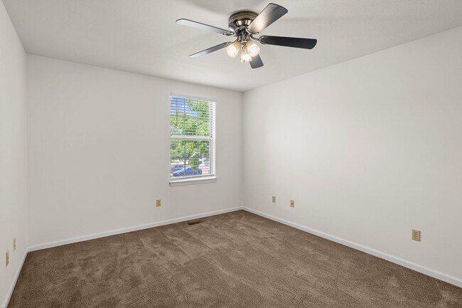 Building Photo - 2412-2414 Calder Ct.