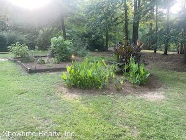 Building Photo - 3 br, 3 bath House - 177 Grant Dr.